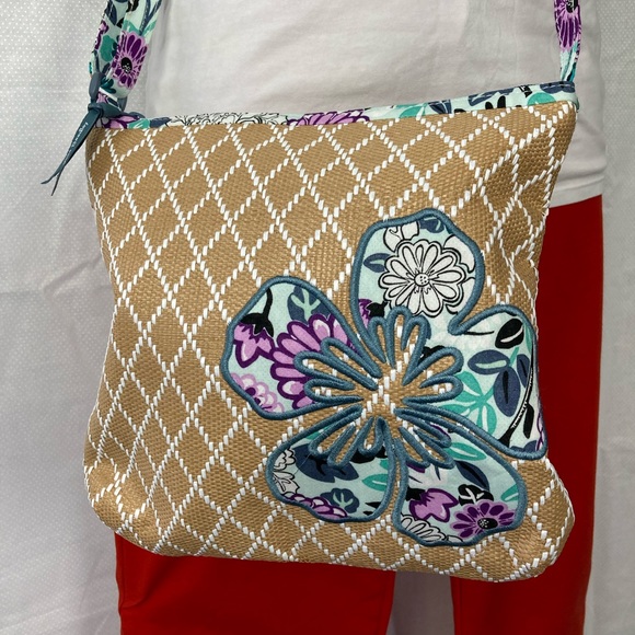 Vera Bradley Beach Straw Floral Crossbody Purse Penelope’s Garden Flower Bag - Picture 1 of 9